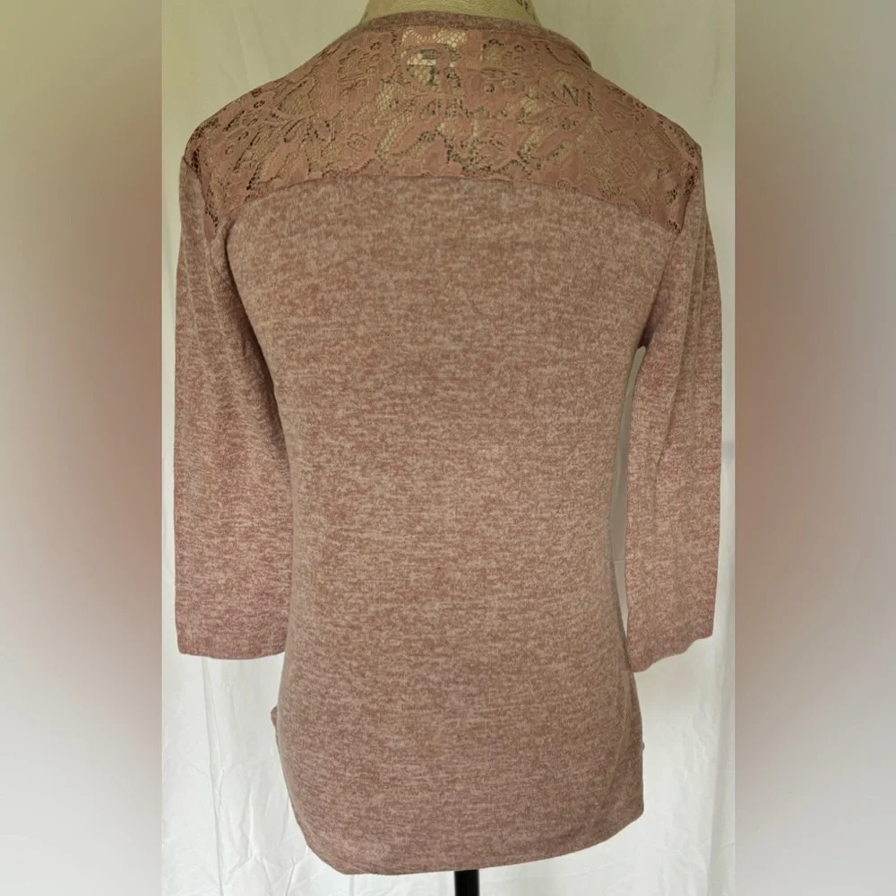 Bobbie Brooks Women’s Criss Cross Neckline Sweater in Blush Pink Sz M
